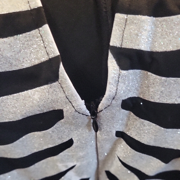 Spirit Skeleton Romper Costume - Black and White - Picture 9 of 9